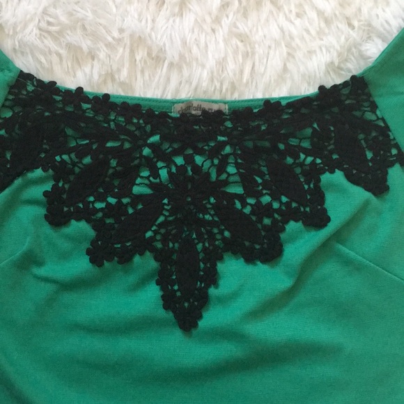 Charlotte Russe Lace Detail Victorian Crop Top - Picture 2 of 4